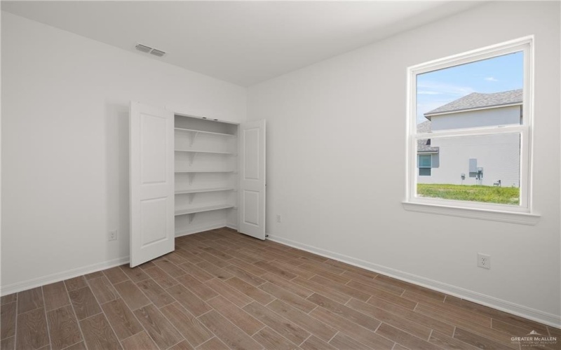 1420 E Silos Avenue, Edinburg, TX 78542, 3 Bedrooms Bedrooms, ,2 BathroomsBathrooms,Residential,For Sale,1420 E Silos Avenue,0,496944