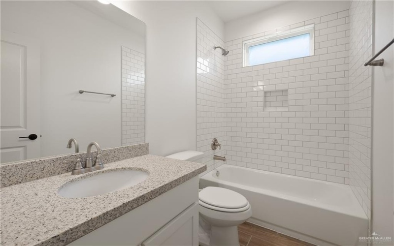 1420 E Silos Avenue, Edinburg, TX 78542, 3 Bedrooms Bedrooms, ,2 BathroomsBathrooms,Residential,For Sale,1420 E Silos Avenue,0,496944