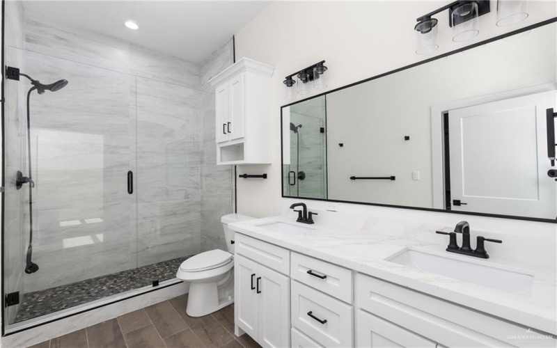 703 W 25th Street, Mission, TX 78572, 3 Habitaciones Habitaciones , ,2 BañosBaños,Residential,En Venta,703 W 25th Street,0,496996