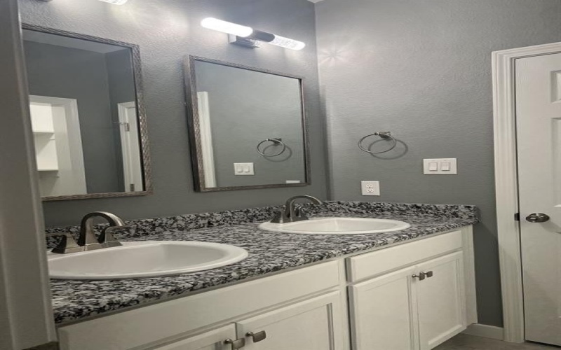 300 Austin Street, Alvarado, TX 76009, 4 Bedrooms Bedrooms, ,2 BathroomsBathrooms,Residential,For Sale,300 Austin Street,0,21027247