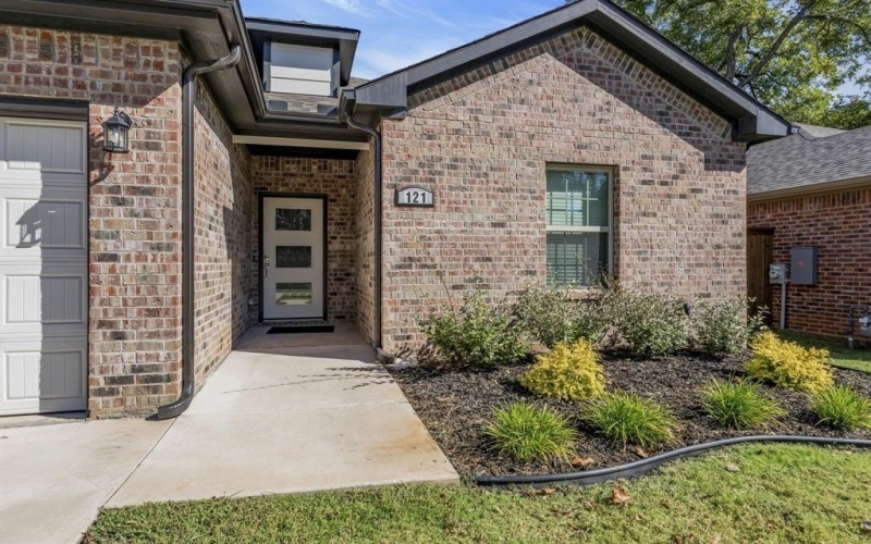 121 W Morton Street, Denison, TX 75021, 3 Habitaciones Habitaciones , ,2 BañosBaños,Residential,En Venta,121 W Morton Street,0,21196986