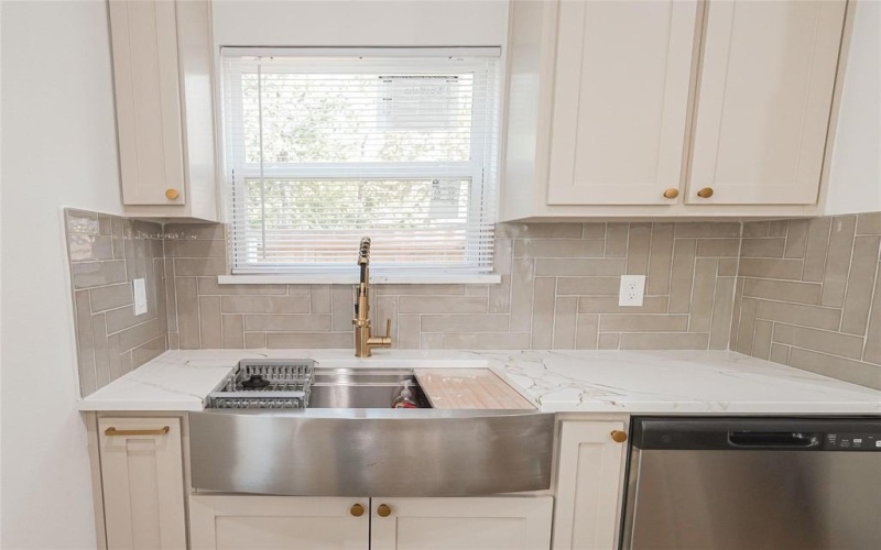 4307 Jamaica Street, Dallas, TX 75210, 3 Bedrooms Bedrooms, ,2 BathroomsBathrooms,Residential,For Sale,4307 Jamaica Street,0,21197159