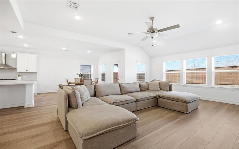 769 Brozgold Avenue, Midlothian, TX 76065, 3 Bedrooms Bedrooms, ,2 BathroomsBathrooms,Residential,For Sale,769 Brozgold Avenue,0,21187450