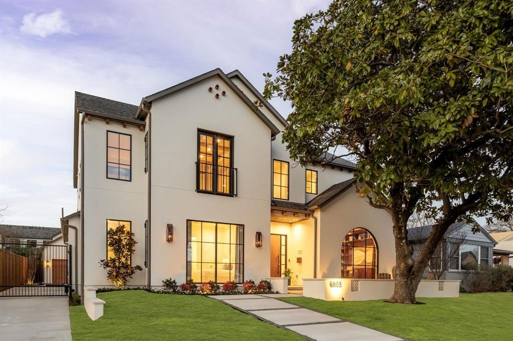 6803 Southridge Drive, Dallas, TX 75214, 4 Bedrooms Bedrooms, ,6 BathroomsBathrooms,Residential,For Sale,6803 Southridge Drive,0,21194878