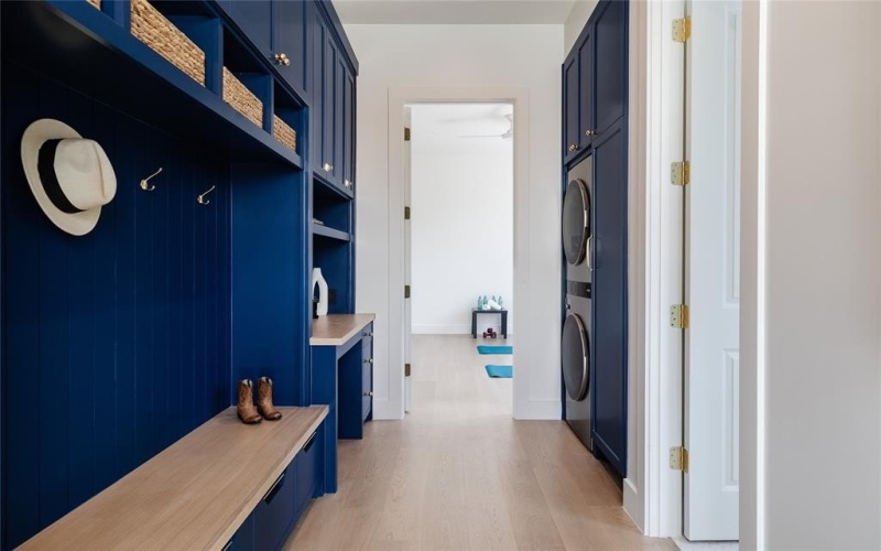 6803 Southridge Drive, Dallas, TX 75214, 4 Bedrooms Bedrooms, ,6 BathroomsBathrooms,Residential,For Sale,6803 Southridge Drive,0,21194878