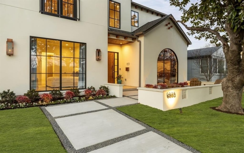 6803 Southridge Drive, Dallas, TX 75214, 4 Bedrooms Bedrooms, ,6 BathroomsBathrooms,Residential,For Sale,6803 Southridge Drive,0,21194878