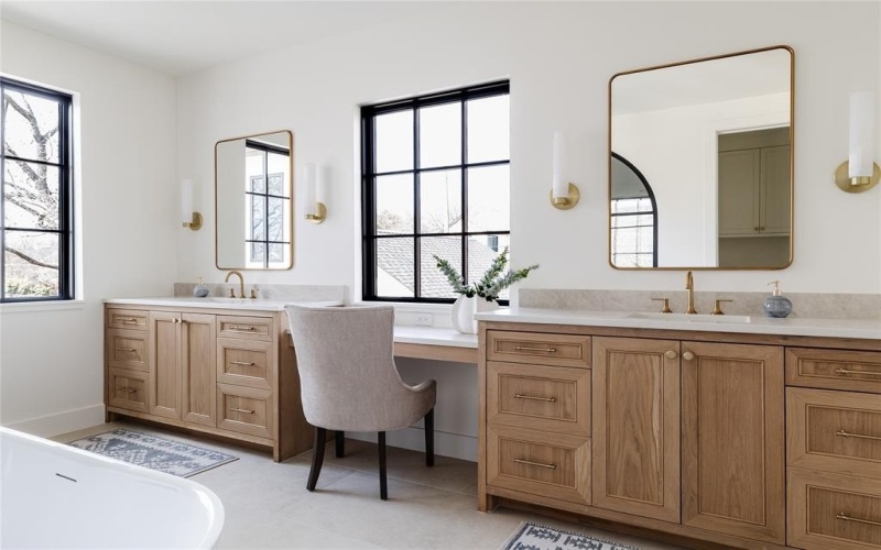 6803 Southridge Drive, Dallas, TX 75214, 4 Bedrooms Bedrooms, ,6 BathroomsBathrooms,Residential,For Sale,6803 Southridge Drive,0,21194878