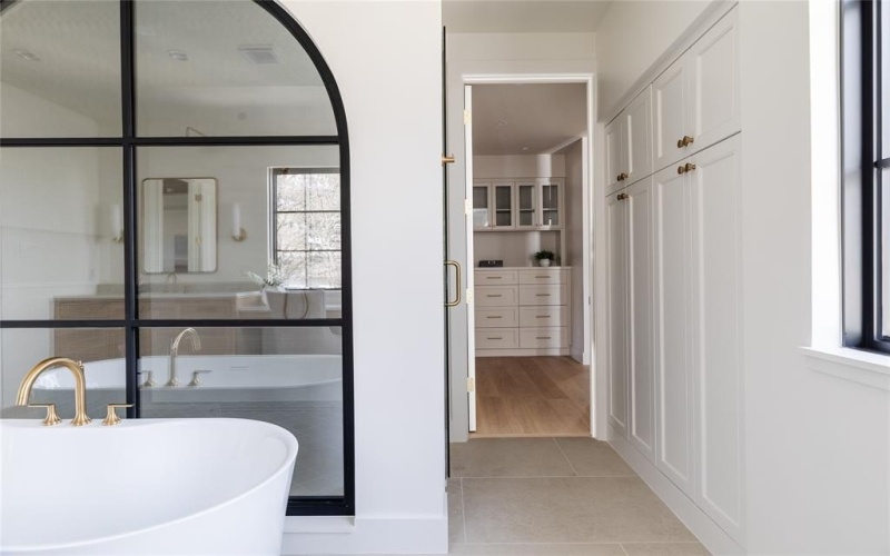 6803 Southridge Drive, Dallas, TX 75214, 4 Bedrooms Bedrooms, ,6 BathroomsBathrooms,Residential,For Sale,6803 Southridge Drive,0,21194878