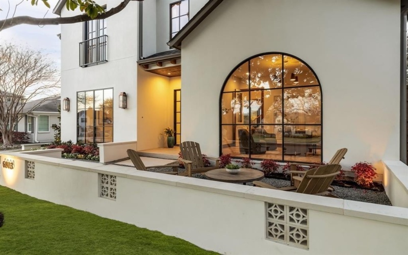 6803 Southridge Drive, Dallas, TX 75214, 4 Bedrooms Bedrooms, ,6 BathroomsBathrooms,Residential,For Sale,6803 Southridge Drive,0,21194878