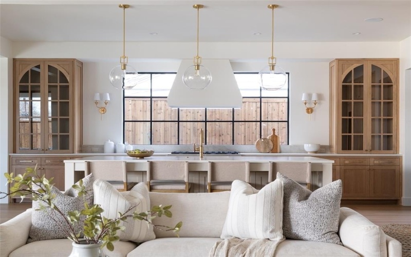 6803 Southridge Drive, Dallas, TX 75214, 4 Bedrooms Bedrooms, ,6 BathroomsBathrooms,Residential,For Sale,6803 Southridge Drive,0,21194878