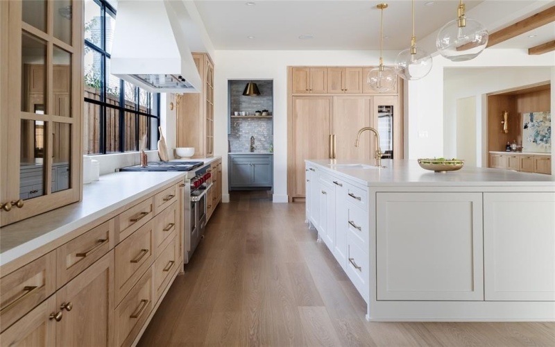 6803 Southridge Drive, Dallas, TX 75214, 4 Bedrooms Bedrooms, ,6 BathroomsBathrooms,Residential,For Sale,6803 Southridge Drive,0,21194878