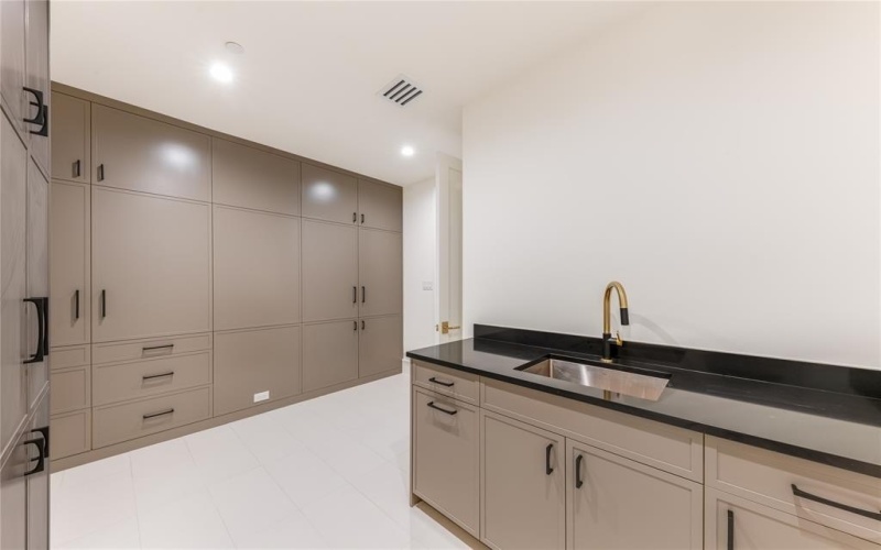 6016 Del Roy Drive, Dallas, TX 75230, 6 Bedrooms Bedrooms, ,7 BathroomsBathrooms,Residential,For Sale,6016 Del Roy Drive,0,21195169