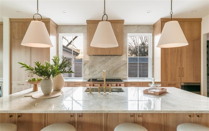 6016 Del Roy Drive, Dallas, TX 75230, 6 Bedrooms Bedrooms, ,7 BathroomsBathrooms,Residential,For Sale,6016 Del Roy Drive,0,21195169