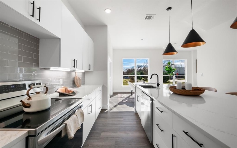 312 S Glasgow Drive, Dallas, TX 75214, 3 Habitaciones Habitaciones , ,2 BañosBaños,Residential,En Venta,312 S Glasgow Drive,0,21195696