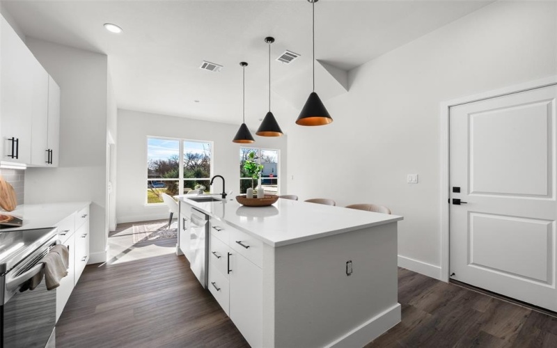 312 S Glasgow Drive, Dallas, TX 75214, 3 Habitaciones Habitaciones , ,2 BañosBaños,Residential,En Venta,312 S Glasgow Drive,0,21195696