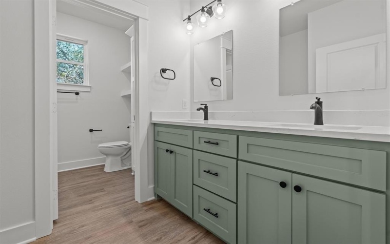 15714 County Road 436, Lindale, TX 75771, 4 Bedrooms Bedrooms, ,3 BathroomsBathrooms,Residential,For Sale,15714 County Road 436,0,21197727