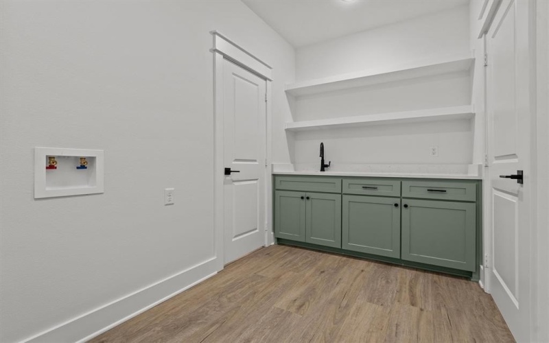 15714 County Road 436, Lindale, TX 75771, 4 Bedrooms Bedrooms, ,3 BathroomsBathrooms,Residential,For Sale,15714 County Road 436,0,21197727