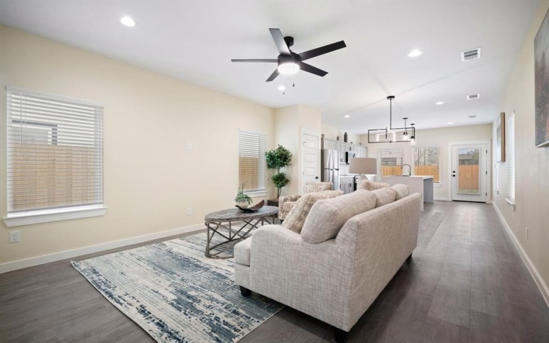 2524 Peabody Avenue, Dallas, TX 75215, 3 Bedrooms Bedrooms, ,2 BathroomsBathrooms,Residential,For Sale,2524 Peabody Avenue,0,21197879