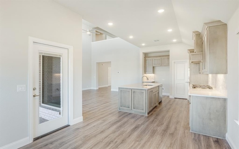 2800 Creekhollow Court, Denton, TX 76226, 5 Bedrooms Bedrooms, ,5 BathroomsBathrooms,Residential,For Sale,2800 Creekhollow Court,20683428