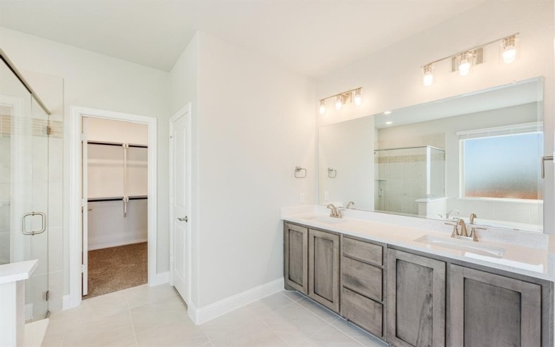 2800 Creekhollow Court, Denton, TX 76226, 5 Bedrooms Bedrooms, ,5 BathroomsBathrooms,Residential,For Sale,2800 Creekhollow Court,20683428