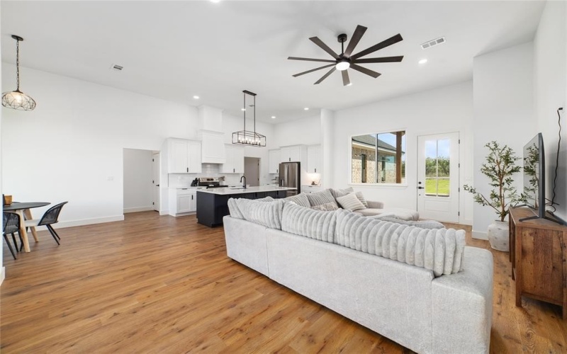 7702 Feather Bay Blvd Boulevard, Brownwood, TX 76801, 3 Bedrooms Bedrooms, ,2 BathroomsBathrooms,Residential,For Sale,7702 Feather Bay Blvd Boulevard,0,21198180