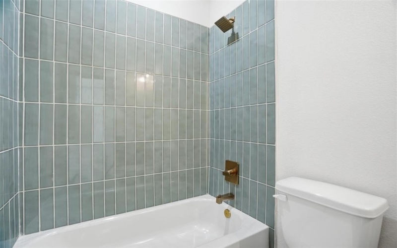 103 N Peverly Street, Whitney, TX 76692, 3 Bedrooms Bedrooms, ,2 BathroomsBathrooms,Residential,For Sale,103 N Peverly Street,0,21198201