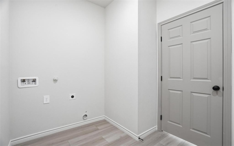 103 N Peverly Street, Whitney, TX 76692, 3 Bedrooms Bedrooms, ,2 BathroomsBathrooms,Residential,For Sale,103 N Peverly Street,0,21198201