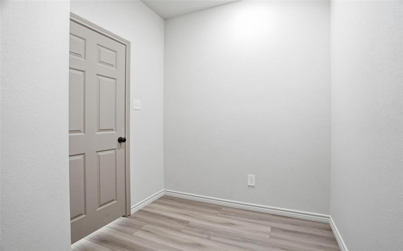 103 N Peverly Street, Whitney, TX 76692, 3 Bedrooms Bedrooms, ,2 BathroomsBathrooms,Residential,For Sale,103 N Peverly Street,0,21198201