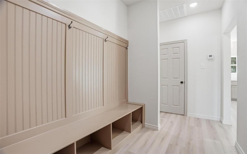 103 N Peverly Street, Whitney, TX 76692, 3 Bedrooms Bedrooms, ,2 BathroomsBathrooms,Residential,For Sale,103 N Peverly Street,0,21198201