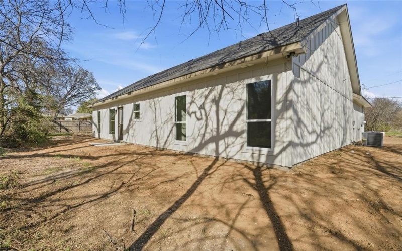 103 N Peverly Street, Whitney, TX 76692, 3 Bedrooms Bedrooms, ,2 BathroomsBathrooms,Residential,For Sale,103 N Peverly Street,0,21198201