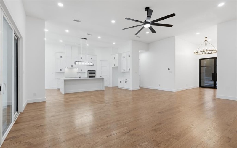 1125 E Malloy Bridge Road, Seagoville, TX 75159, 4 Bedrooms Bedrooms, ,5 BathroomsBathrooms,Residential,For Sale,1125 E Malloy Bridge Road,0,21198221