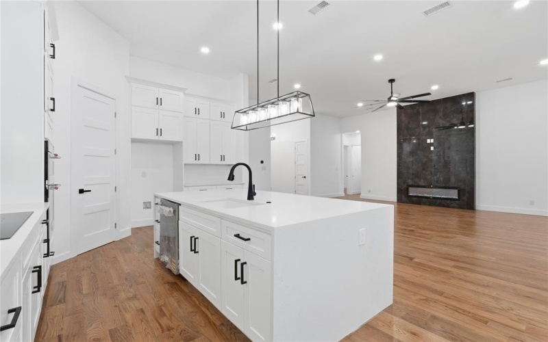 1125 E Malloy Bridge Road, Seagoville, TX 75159, 4 Bedrooms Bedrooms, ,5 BathroomsBathrooms,Residential,For Sale,1125 E Malloy Bridge Road,0,21198221