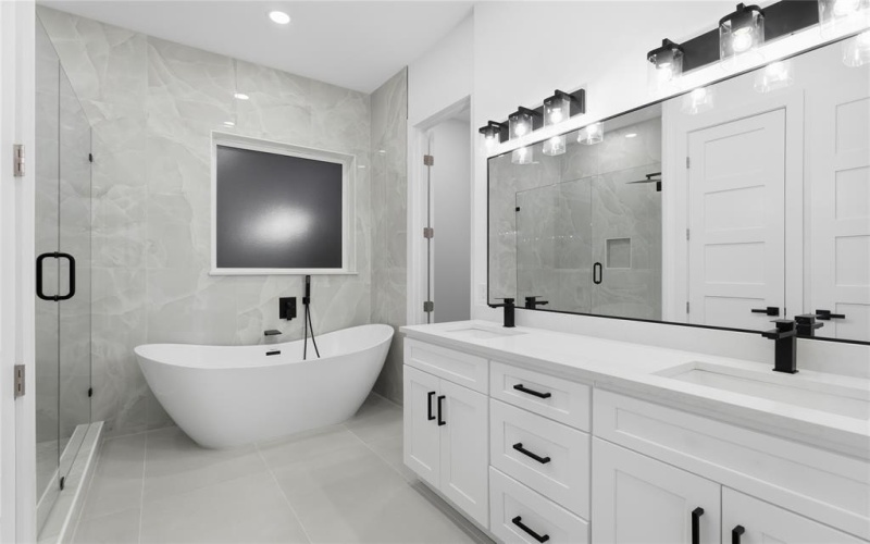 1125 E Malloy Bridge Road, Seagoville, TX 75159, 4 Bedrooms Bedrooms, ,5 BathroomsBathrooms,Residential,For Sale,1125 E Malloy Bridge Road,0,21198221