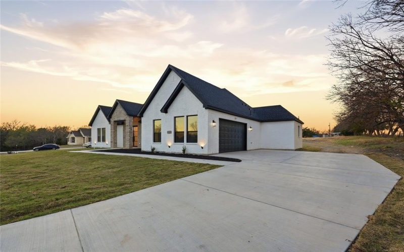 1125 E Malloy Bridge Road, Seagoville, TX 75159, 4 Bedrooms Bedrooms, ,5 BathroomsBathrooms,Residential,For Sale,1125 E Malloy Bridge Road,0,21198221