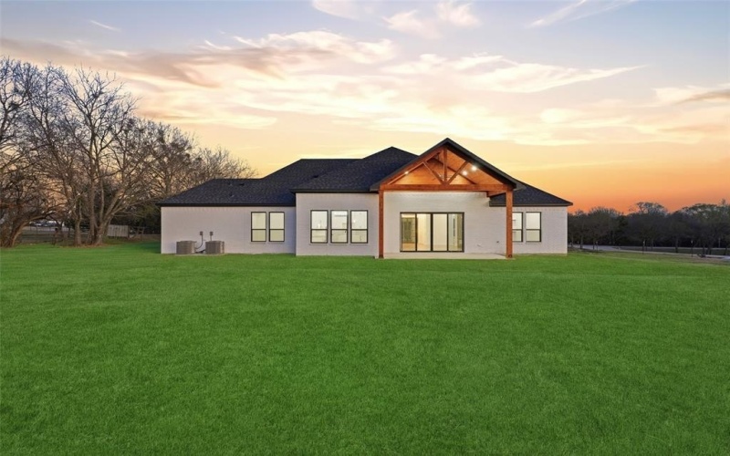 1125 E Malloy Bridge Road, Seagoville, TX 75159, 4 Bedrooms Bedrooms, ,5 BathroomsBathrooms,Residential,For Sale,1125 E Malloy Bridge Road,0,21198221