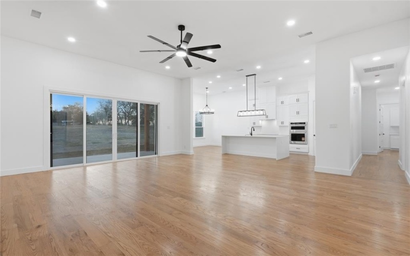 1125 E Malloy Bridge Road, Seagoville, TX 75159, 4 Bedrooms Bedrooms, ,5 BathroomsBathrooms,Residential,For Sale,1125 E Malloy Bridge Road,0,21198221