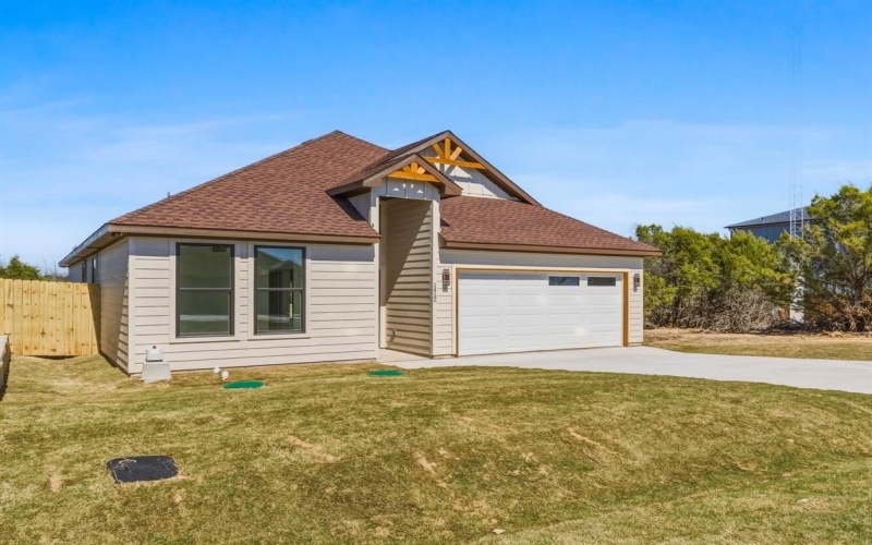 1412 Ridgeview Circle, Granbury, TX 76048, 4 Bedrooms Bedrooms, ,2 BathroomsBathrooms,Residential,For Sale,1412 Ridgeview Circle,0,21198246