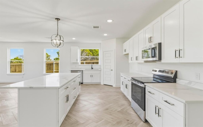 1412 Ridgeview Circle, Granbury, TX 76048, 4 Bedrooms Bedrooms, ,2 BathroomsBathrooms,Residential,For Sale,1412 Ridgeview Circle,0,21198246