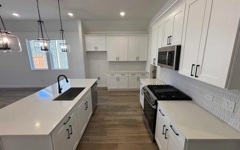 677 Tyronza Drive, Justin, TX 76247, 4 Habitaciones Habitaciones , ,3 BañosBaños,Residential,En Venta,677 Tyronza Drive,0,21198260