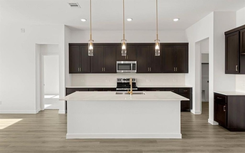 701 Tyronza Drive, Justin, TX 76247, 3 Habitaciones Habitaciones , ,2 BañosBaños,Residential,En Venta,701 Tyronza Drive,0,21198278