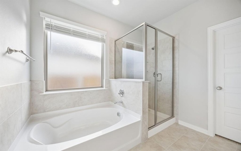 4005 Allred Drive, Heartland, TX 75114, 4 Bedrooms Bedrooms, ,2 BathroomsBathrooms,Residential,For Sale,4005 Allred Drive,0,21198294