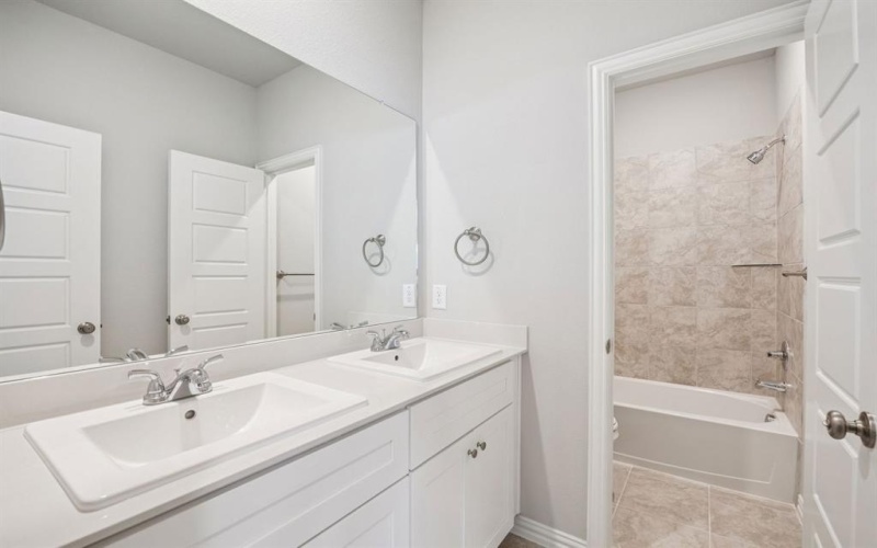 4005 Allred Drive, Heartland, TX 75114, 4 Bedrooms Bedrooms, ,2 BathroomsBathrooms,Residential,For Sale,4005 Allred Drive,0,21198294