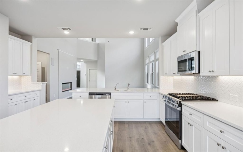 4005 Allred Drive, Heartland, TX 75114, 4 Bedrooms Bedrooms, ,2 BathroomsBathrooms,Residential,For Sale,4005 Allred Drive,0,21198294