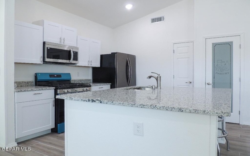 340 BELMORE Avenue, San Elizario, TX 79849, 4 Bedrooms Bedrooms, ,2 BathroomsBathrooms,Residential,For Sale,340 BELMORE Avenue,0,939422