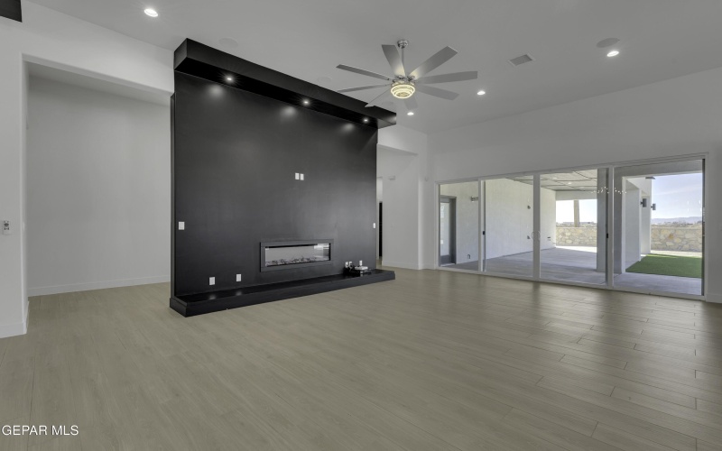 14901 HINOJOS Avenue, El Paso, TX 79938, 4 Bedrooms Bedrooms, ,3 BathroomsBathrooms,Residential,For Sale,14901 HINOJOS Avenue,0,939446