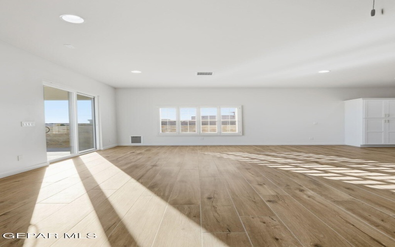 296 Emerald Dust Place, El Paso, TX 79928, 4 Bedrooms Bedrooms, ,2 BathroomsBathrooms,Residential,For Sale,296 Emerald Dust Place,0,939466