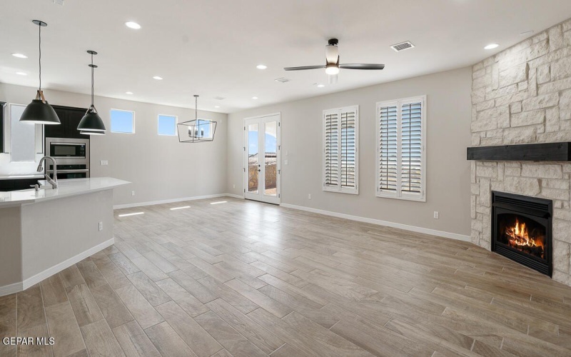 292 Emerald Dust Place, El Paso, TX 79928, 4 Habitaciones Habitaciones , ,3 BañosBaños,Residential,En Venta,292 Emerald Dust Place,0,939468