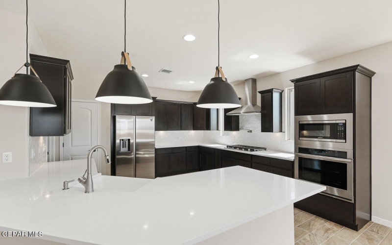 292 Emerald Dust Place, El Paso, TX 79928, 4 Habitaciones Habitaciones , ,3 BañosBaños,Residential,En Venta,292 Emerald Dust Place,0,939468