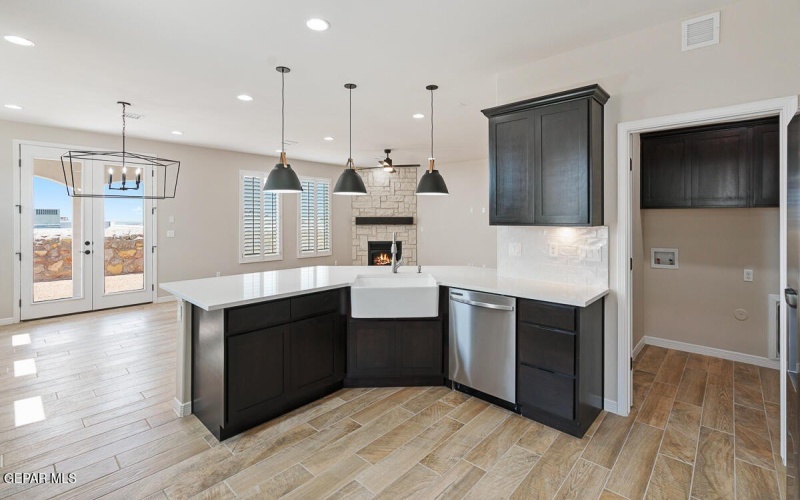 292 Emerald Dust Place, El Paso, TX 79928, 4 Habitaciones Habitaciones , ,3 BañosBaños,Residential,En Venta,292 Emerald Dust Place,0,939468