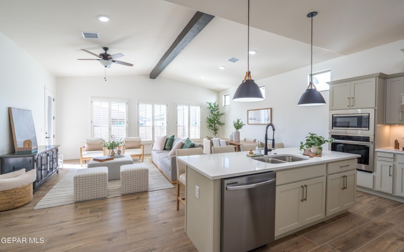 13889 Paseo Celeste Drive, El Paso, TX 79928, 3 Bedrooms Bedrooms, ,2 BathroomsBathrooms,Residential,For Sale,13889 Paseo Celeste Drive,0,939474